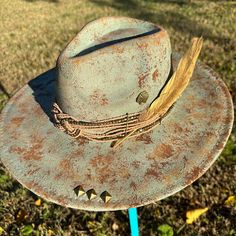 Rodeo Dirt Custom Hat - Etsy Hat Burning, Custom Cowboy Hats, Bullet Shell, Hat Bands, Wichita Ks, Hat Ideas, Cowgirl Hats, Cowboy And Cowgirl, Hat Band