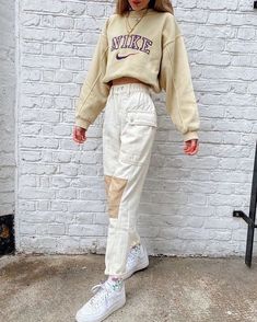 Mode Ulzzang, Tennis Skirt Outfit, Teenage Outfits, Nike Sweatshirt, Hip Hop Outfits, Teenager Outfits