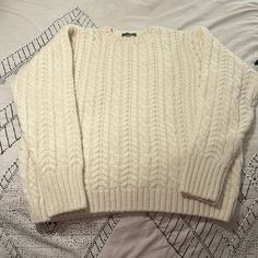 Women’s Brandy Melville Ivory Wool Blend Oversized Cable Knit Sweater. Never Worn, No Tags Oversized Cable Knit Sweater, Brandy Melville Sweaters, Cable Sweater, Cable Knit Sweater, Cotton Sweater, Brandy Melville, Oversized Fits, Cable Knit, Brandy