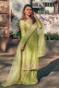 Shop for Pink City Green Embroidered Silk Chanderi Kurta Set for Women Online at Aza Fashions Closure Quotes, Green Sharara, Eid Outfit Ideas, Punjabi Style, Chanderi Dupatta, Chanderi Kurta, Bollywood Dress, Pakistani Party Wear, Desi Wear