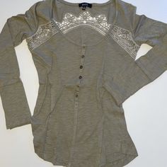 Nwot Free People Dupe!! Crochet Detailing, Slim Fit, Deep U Neckline With Buttons Stretch Tops With Buttons For Layering, Fitted Crew Neck Blouse With Buttons, Fitted Tops With Crochet Trim For Spring, Casual Long Sleeve Top With Buttons For Spring, Spring Lace Trim Button-up Shirt, Spring Button-up Lace Top With Lace Trim, Stretch Casual Long Sleeve Lace Top, Casual Stretch Lace Top With Lace Trim, Spring Lace Trim Button-up Top