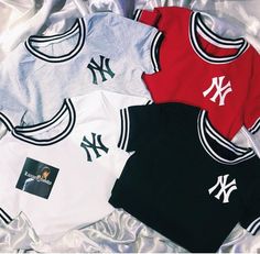 Cool Outfits, Dope Fashion, New York, Sneakers Men Fashion, Girls Wear, New York Yankees, Diy Clothes, Thrift Store, Crop Tops Women