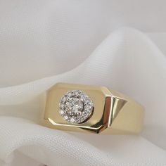 ▶ 𝙋𝙍𝙊𝘿𝙐𝘾𝙏 𝙁𝙀𝘼𝙏𝙐𝙍𝙀𝙎 * 14k Solid Gold Ring * Salitaire Total Carat: 0.10 ct * Round Stones Total Carat: 0.10ct * Total Carat: 0.20 ct * Diamond Quality: G Colour VS Clarity * Top Size Width : 8.53 mm ( 0.33 in) * Top Size Length : 10.18 mm ( 0.40 in) * Mini Round Stone and Solitaire Total Size : 5.75 x 5.75 mm ( 0.22 in) ▶▶ İNFORMATİON If you choose the zircon option, all gemstone come as zircon. If you want to change and customize the gemstone, contact us please :) ❤️ You have many 14k Gold Diamond White Signet Promise Ring, 14k Gold Halo Ring With Prong Setting, 14k Gold Cluster Ring With Single Diamond, 14k Gold Brilliant Cut Diamond White Halo Ring, 14k Gold Halo Ring With Brilliant Cut Diamond White, Minimalist 14k Gold Signet Ring With Brilliant Cut, Fine Jewelry 14k Gold Diamond Ring With Round Cut, Timeless Diamond Cut Cluster Ring For Gift, 14k Gold Halo Ring With Diamond Accents