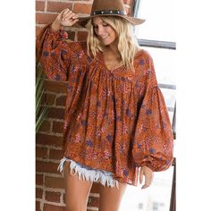 We're getting dreamy fall vibes in this cute top! Desert Disco, Puff Sleeves Top, Fall Blouse, Blouse Material, Autumn Outfit, Flowy Tops, Tops Fall, Puff Sleeve Top, Boho Blouses