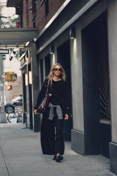 BLOUSE WITH JEWEL BUTTON - Black | ZARA United States Cardigan Sweater Dress, Shirt Blouses Tops, Color Inspo, Minimal Fashion, Hoodie Top, Women Style, New Outfits, The Fall, Tank Top Shirt