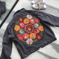 Just In Time For Fall, Embroidered Jean Jacket. Factory Distressed. Front Pockets. Jacket Is Oversized. Similar To Free People. Fill Your Closet With Everything Trending Right “Off The Rack”. Bundle And Save On Shipping Along With Other Discounts. Casual Fall Outerwear With Geometric Embroidery, Cotton Outerwear With Geometric Embroidery For Fall, Cotton Outerwear With Custom Embroidery For Fall, Fall Multicolor Embroidered Outerwear, Custom Embroidered Cotton Outerwear For Fall, Fall Outerwear With Multicolor Geometric Embroidery, Fall Multicolor Geometric Embroidered Outerwear, Spring Outerwear With Multicolor Embroidery And Patch, Multicolor Geometric Embroidered Outerwear For Fall