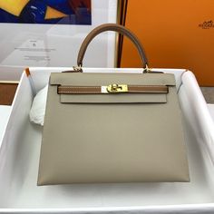 Kelly 25 Sellier, Hermes Kelly 25, Kelly 25, Louis Vuitton Shirt, Hermes Kelly 28, Gold Bag, Brown Bag, Hermes Bags, Brown Bags