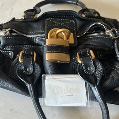 Authentic Chloe Paddington Bag Super Supper, Soft, Calfskin, Leather, And Brushed Gold Tone Hardware. This Bag Is In Pristine Condition Basically New. Very Slight Signs Of Use In Photos. Difficult To See Because It Is In Practically Nwot Condition. Ask Me Any Questions Prior To Purchase Please. Sold As Is. Gorgeous Bag! Chloe Paddington Bag, Designer Bag Aesthetic, Inside My Bag, Dream Bags, Birthday Bag, Chloe Bags, Vintage Leather Bag, Pretty Bags, Fabulous Shoes