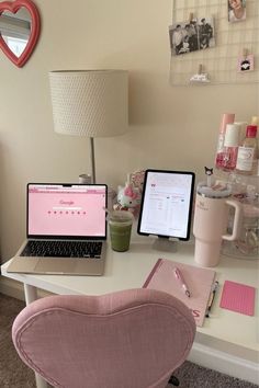 #homedecor, #interiordesign, #homedesign, #decor inspiration Cute Desk Ideas Pink, Pink Studying, Cute Pink Desk, Coquette Desk, Pink Study, Productive Study, Cute Desk Organization, 2025 Moodboard, Pink Stanley