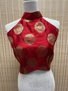 *Halter neck Red blouse brocade design  *Saree/Choli Blouse *Stitched/Readymade Size: *Please message us for size customization options!  *Color May Vary Slightly From Picture  *Our store is located in Los Angeles Fitted Banarasi Silk Sets For Puja, Party Traditional Wear With Traditional Patterns, Fitted Art Silk Traditional Wear With Pallu Detail, Fitted Art Silk Traditional Wear With Pallu, Party Traditional Wear With Zari Work In Brocade, Fitted Traditional Wear For Puja With Traditional Drape, Fitted Raw Silk Choli With Motifs, Party Silk Choli With Zari Weaving, Fitted Choli With Traditional Patterns And Drape