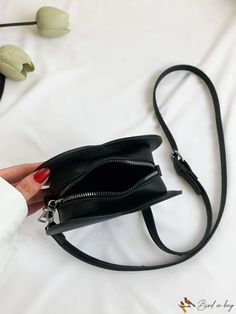 BirdinBag - Compact Y2K Heart-Shaped Shoulder Bag: Fashionable Punk Crossbody Black Metal Decor, A Punk, Novelty Bags, Word Wrap, Bag Bag, Metal Decor, Black Metal, Pu Leather, Shoulder Strap