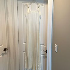 Like New Beautiful Ivory Size 4 Dress. Worn Once! White Fitted Silk Slip Dress, Elegant Cream Slip Dress For Daywear, Off White Sleeveless Maxi Dress For Formal Events, Formal Cream Sleeveless Maxi Dress, Formal Off-white Sleeveless Maxi Dress, Formal Sleeveless Cream Maxi Dress, White Silk Slip Dress For Daywear, Formal Sleeveless Off-white Maxi Dress, Formal Sleeveless Off White Maxi Dress