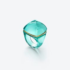 Baccarat MÉDICIS POP ring is the must have of the season for all women who love fashion. A sensuous jewel that can be worn both day and night to suit every wish and every moment. Rectangular Vase, Rose Quartz Jewelry, Fine Gold Jewelry, Pink Bird, Turquoise Rings, White Ribbon, Baccarat, Love Fashion, Day And Night