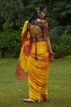 Shop for Medha Yellow Textured Chiffon Tie And Dye Saree With Blouse for Women Online at Aza Fashions Tie And Dye Saree, Mirror Saree, Yellow Mirror, Chiffon Embroidery, Mirror Work Blouse, Orange Tie Dye, Patch Work Blouse, Yellow Saree, Orange Tie