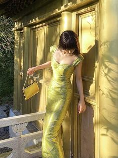 Yellow Formal Dresses, Xiaoli Dress, Yellow Formal Dress, Hourglass Dress, Hourglass Silhouette, Chinoiserie Style, Dress Slim, Pretty Prom Dresses, Time Design