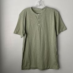 Everlane Men's Short Sleeve Shirt New With Tag, Never Worn. #Tds25p Everlane Casual Crew Neck Top, Everlane Casual Tops Relaxed Fit, Casual Everlane Cotton Shirt, Everlane Casual Short Sleeve T-shirt, Everlane Cotton Button-up Top, Everlane Cotton Short Sleeve Tops, Everlane Casual Shirt With Relaxed Fit, Everlane Casual Relaxed Fit Shirt, Mens Short Sleeve Shirt