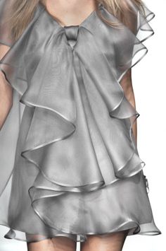 Valentino Valentino Dress, Runway Dresses, Fashion Week Runway, Fashion Sewing, Fashion Details, Fashion Week Spring, A Dress, Fashion Tops, Paris Fashion