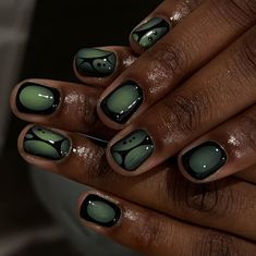 "cyber alien vibes 🛸🦠handpainted gel mani freestyle with airbrush ••••••••" Natural Nail Ideas Gel Short, Extra Short Nails Design, Indie Short Nails, Cute Design Short Nails, Goth Gel Nail Designs, Short Square Tip Nail Designs, Alternative Gel Nails, Short Grunge Nail Designs, 90s Short Nails