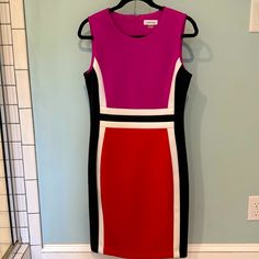 Nwot Calvin Klein Sleeveless Dress. Zipper Back. Size 10 (Runs Small). 91% Polyester 9% Spandex. Pink Calvin Klein, Calvin Klein Black Dress, Basic Black Dress, Light Pink Dress, Calvin Klein Shorts, Calvin Klein Red, Red Floral Dress, Tan Dresses, Midi Sheath Dress