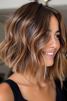 Explore gorgeous and trendy fall blonde hair ideas for a fresh look in 2024. 🍁✨ #FallHairColors #BlondeHairTrends #AutumnBlonde #BlondeInspo #SeasonalHair #ChicBlondeStyles #WarmBlondeShades #HairColorIdeas #FallBeauty #BlondeTransformation Brown Bob Caramel Highlights, Brown Bob Hair With Highlights, Golden Beige Brown Hair, Fall Hair Colors 2024 Short Hair, Balayage For Medium Brown Hair, Brown Hair With Highlights Bob, Long Bob Highlights, Bob Hair Balayage