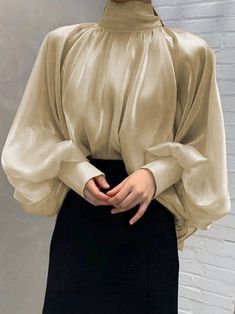 Sleeves Designs For Dresses, Neue Outfits, Elegant Blouses, Style Blouse, Designs For Dresses, Modest Fashion Outfits, Cotton Blouse, Mode Inspiration, Print Blouse