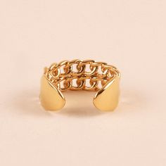 Inner diameter: 15.5mm Width: 9mm Color: Gold Material: 18K gold plated Style: Stylish Details: Chain, open Opening design, with double chain elements is easy to stack with other rings. Opening Design, Chic Rings, Double Chain, Chic Jewelry, Color Dorado, Gold Jewelry Fashion, Chain Ring, Gold Material, 18k Gold