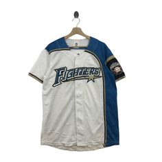 Vintage Nippon Ham Fighters Hokkaido Baseball Jersey Sportswear MLB Size :L Measurement : Pit to Pit :23.5"  Front Length :30"   Shoulder to shoulder: 19.5"  Sleeve Length :"   Shipping Worldwide with with tracking number. Any questions don't hesitate to contact me.  Thank you for your visit  B113 Jersey Baseball, Streetwear Men Outfits, Jersey Design, Baseball Jersey, Baseball Jerseys, Fancy Dresses, Tracking Number, Mlb, Graphic Tees