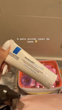 Cicaplast Baume B5, Skin Care Spa, Flawless Face, Roche Posay, La Roche Posay, Body Skin Care Routine, Face Skin Care, Skin Tips, Face Skin