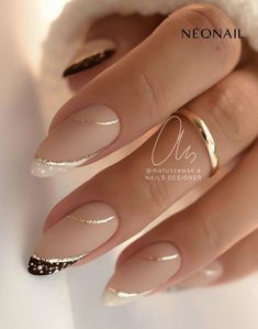 Saggitarius Nail Ideas, Metallic Nails Design, Wedding Acrylic Nails, Nye Nails, Bella Nails, Engagement Nails, Classy Nail Art, Beauty Nails Design, Spring Nail Designs