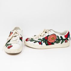 Gucci Women's Ace Floral Flower Knit Applique Leather Low Top Sneakers Shoes 5 Gently Pre Loved Condition. Light Wear Associated With Normal Use, As Pictured. Slight Discolorations On Laces And Soles. Platform Measures Aprox 1in. 100% Authentic. [Monahan] Knit Applique, Flower Knit, Low Top Sneakers, Gucci Shoes, Floral Flower, Sneakers Shoes, Floral Flowers, Womens Shoes Sneakers, Low Top