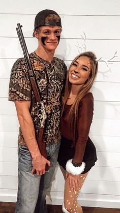 Cute Easy Couples Halloween Costumes, Deer Snd Hunter Costume, Hunting Costume Ideas, Country Costumes For Couples, Bf And Gf Costume Ideas, Hunting Couple Halloween Costumes, 2 Man Halloween Costume, Hunter Deer Couple Costume