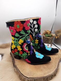 This are handmade genuine leather custom made vintage mid-calf boots.  Every size available.  Made with natural leather and vintage suzani tapestry.  Boots height is mid-calf. ( We can make higher or shorter ). Custom made. If you need wider calf please send us your calf circle measurements from widest part.  There is heel 2 inches, 5 cm. ( Possible to make 1 inches 2.5 cm ). Very comfy cowgirl boots. Handmade boho fashion shoes.  We have door to door express shipping service.  If you have any questions please contact with us.  bemyboots.etsy.com Thank You Vintage Multicolor Boots For Fall, Black Leather Bohemian Boots, Winter Festival Boots With Closed Toe, Black Bohemian Leather Boots, Bohemian Winter Boots With Snip Toe, Bohemian Snip Toe Winter Boots, Multicolor Western Boots For Winter, Bohemian Winter Snip Toe Boots, Western Multicolor Leather Boots