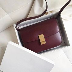 Line Quality, Celine Box, Celine Handbags, Minimalist Bag, Trendy Handbags, Bags Luxury, Leather Box, Burberry Handbags