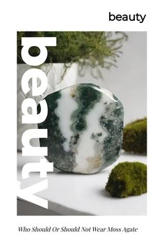 As a Reiki healer, I get a lot of questions about who should wear moss agate jewelry or keep moss agate around. Makes sense, right? With its stunning green color and connection to nature, moss agate is irresistible!