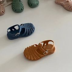 Get ready for summer adventures with our Kids Jelly Sandals! 🌞 These unisex gladiator-style sandals are perfect for children aged 1-12 years. Crafted with breathable Eva upper material and a comfortable flat heel, these sandals provide all-day comfort for little feet. The buckle closure ensures a secure fit, while the cut-outs add a stylish touch. Let your kids explore in style with these trendy and durable jelly sandals! 🌈👟 Specifications: Outsole Material: Rubber Age Range: 1-12 years Season: Summer Sandal Type: Gladiator Gender: Unisex Feature: Breathable Leather Style: Nubuck Leather Heel Shape: Flat Heels Closure Type: Buckle Upper Material: Eva Fit: Fits true to size, take your normal size Lining Material: PVC Decorations: Cut-Outs Department Name: Children Heel Type: Flat Non-slip Slingback Sandals For Summer Vacation, Non-slip Flat Slingback Sandals For Beach, Non-slip Jelly Sandals For Spring And Summer, Summer Vacation Non-slip Jelly Sandals, Summer Non-slip Round Toe Slingback Sandals, Non-slip Round Toe Slingback Sandals For Summer, Adjustable Jelly Sandals With Round Toe For Summer, Adjustable Non-slip Jelly Sandals For Summer, Summer Non-slip Jelly Sandals For Vacation