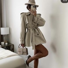 Zara Faux Suede Belted Trench Coat Beige M Nwt Sale Short Trench Coat Outfit, Womens Green Coat, Zara Winter Jacket, Long Green Coat, Zara Puffer, Trench Coat Beige, Suede Trench Coat, Tan Trench Coat, Short Trench Coat