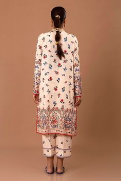 Brand: Sana SafinazProduct Code: H243-011A-2CCollection: Mahay by Sana Safinaz Unstitched Winter CollectionFabric: Linen DESIGN DETAILS: Digital Printed Shirt Front On Linen 1.15 Meters Digital Printed Shirt Back On Linen 1.15 Meters Digital Printed Sleeves On Linen 0.65 Meters Rotary Printed Cambric Pants 1.75 Meters DISCLAIMER:* Lining, Laces, and Tassels are not included in unstitched variants.* Embellishment items in stitched outfits are subject to market availability.* Product color may vary due to photographic lighting or your device settings. CARE INSTRUCTIONS: Extra Fabric Has Been Used For Shoot Original Color May Vary Slightly From The Picture Dry Clean Recommended Iron The Clothes At Moderate Temperature Do Not Use Bleach, Or Stain Removing Chemicals Damp Fabric Should Not Be Ex Silk Pant Set With Dupatta And Long Sleeves, Bohemian Long Sleeve Palazzo Set, Festive Floral Print Sets For Transitional Seasons, Transitional Festive Sets With Floral Print, Semi-stitched Silk Palazzo Set With Floral Print, Transitional Silk Sets With Floral Print, Floral Print Sets With Traditional Drape For Transitional Season, Bohemian Long Sleeve Palazzo Set For Eid, Bohemian Long Sleeve Floral Print Sharara