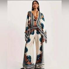 Matching Printed Top And Bottom Florence Print, Alledaagse Outfit, Low Waist Pants, Celana Fashion, Wide Leg Pants Outfits, Leg Pants Outfit, High Waist Wide Leg Pants, Loose Cardigan, Blouse Pants