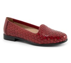 From casual outings to in-office days to after-work errands, this classic woven leather flat balances comfort with sophistication. From Trotters. Casual Synthetic Flats For Business, Business Casual Synthetic Flats, Round Toe Flats With Woven Sole For Workwear, Flats With Woven Sole And Round Toe For Work, Workwear Flats With Woven Sole And Round Toe, Classic Leather Flats With Woven Sole, Woven Leather Loafers For Work, Classic Woven Leather Loafers For Work, Leather Flats With Woven Sole For Fall