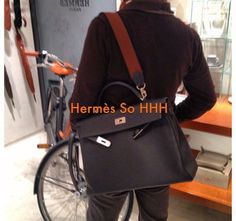 Hermes Mens Bag, Purse Outfit, Trendy Purses, Handbags For School, Black Men Street Fashion, Best Mens Fashion