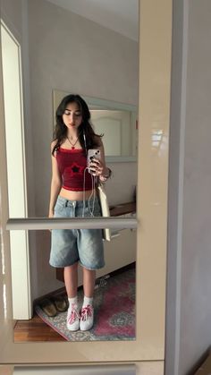 Jorts And Tanktops, Jort Outfit Aesthetic, Simple Summer Outfits Casual, Hot Humid Weather Outfit, Grunge Y2k Aesthetic, Jorts Outfit, Y2k Outfits Summer, Outfit Denim