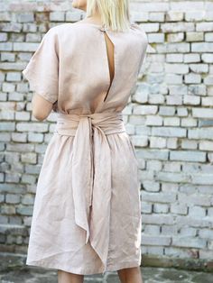 Linen midi dress. Summer dress DETAILS: - 100% linen, washed, softened. - Includes one linen dress - Rose colour on the pictures - Adjusting the waist with a wide (15cm), long (230cm) strap sewn in at the back of the dress - Wide, short sleeves. - V neckline - Knee length - French seams - Shrinkage after the first wash up to 3% SIZES: Size S- the length- 100cm, Waist circumference 90 cm, bust length ±92cm Size M- the length- 100cm, Waist circumference 94 cm, bust length ±98cm Size L- the length- Spring V-neck Dress With Sashes, Summer Short Sleeve V-neck Dress With Tie Waist, Chic V-neck Backless Dress For Casual Occasions, Elegant Summer Dress With Sashes, Beige V-neck Dress With Tie Back, Elegant Summer Belted Dress For Brunch, Elegant Belted Dress For Summer Brunch, Fitted V-neck Dress With Sashes, Short Sleeve Midi Dress With Tie Back