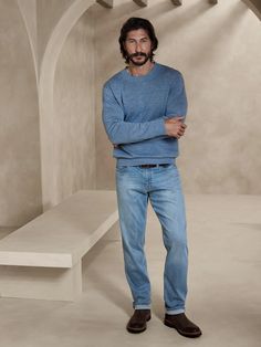 Straight Luxe Traveler Jean | Banana Republic Light Denim Jeans Outfit, Minimal Mens Fashion, Minimal Streetwear, Jeans Outfit Men, Usa Outfit, Mens Fashion Casual Outfits, Men Fashion Casual Outfits, Straight Fit Jeans, Best Wear