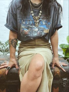 #skirt #maxiskirts #corduroy #harleydavidson #vintagestyle #style #fashion #edgyoutfit Styled Band Tee, Rock Minimalist Style, Alternative Cowboy Aesthetic, Western Boho Grunge Outfits, Edgy 30s Fashion, Witchy Western Outfit, 1970’s Style, Alternative Cowgirl Aesthetic, Musician Outfits Women