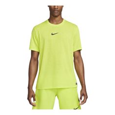 Men's Nike Pro Dri-FIT Adv Training Sports Quick Dry Solid Color Round Neck Short Sleeve Atomic Green T-Shirt DD1704-321 Green T Shirt, Green Tshirt, Nike Pros, Stylish Sneakers, Men's Nike, Atom, Perfect Pair, Dri Fit, Quick Dry