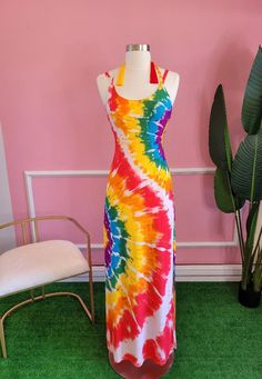 This dress literally screams "happy". It's bright, vibrant, colorful, and comfy. The pictures does this dress no justice. The dress is double lined with cross strap in racerback style. True to size. Pay later w/Klarna. Pride Dress, Rainbow Wedding Dress, Rainbow Dresses, Women Things, Diy Tie Dye Designs, Fancy Clothes, Color Burst, Random Fashion, Rainbow Outfit