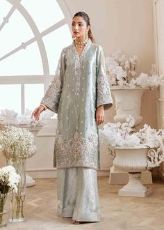 Scallop Dupatta, Annus Abrar, Cultural Clothing, Asian Dresses, Party Wears, Salwar Pants, Embroidery Leaf, Desi Clothes, Desi Wedding