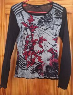 Y2K vintage long sleeve balck mesh top with red abstract prints / Gaultier style / layered mesh blouse top / mesh tee TAIFUN size S very good condition Mesh Top Long Sleeve, Black Shearling Coat, Mesh Shirts, Thrift List, Thrift Board, Blouse Y2k, 90s Top, Marvel Clothes, Birthday Inspo