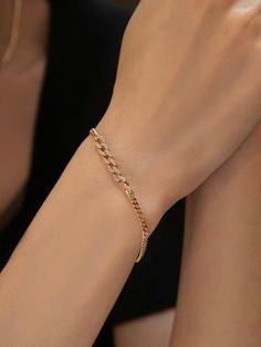 ❤️14k Solid Gold Sparkling Chain Bracelet ❤️ Dazzling and chic curb chain bracelet, handcrafted in solid 14k yellow gold and high quality CZ stones, available in 14k Yellow Gold or Rose Gold. Perfect to wear it by itself for everyday glamour, or mix and match with other bracelets/bangles for a multilayering look.  A great gift for your loved one or yourself! Unlike 14k gold plated or gold filled, 14k Solid gold pieces are known to be durable and lasting forever. You can wear them in the shower o Glamour Look, Gold Curb Chain, Curb Chain Bracelet, Gold Piece, Curb Chain, Cz Stone, Bracelet Stack, Chain Link Bracelet, Bracelet Gift