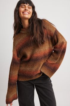 Ombre Knitted Oversized Sweater Multicolor Women’s Sweater, Fall Sweaters Aesthetic, Knitted Oversized Sweater, Sweaters Outfit, Knit Sweater Outfit, Oversized Sweater Outfit, Ripped Jeans Outfit, Orange Sweater, Pull Oversize